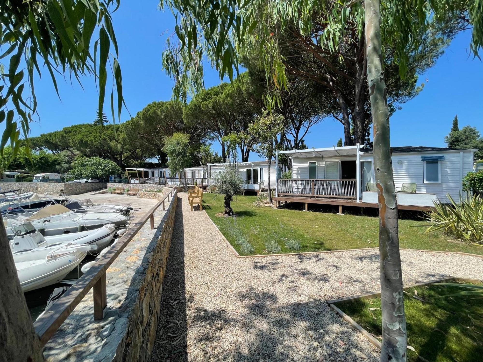 Camping Les Cigales Hotel Mandelieu Buitenkant foto