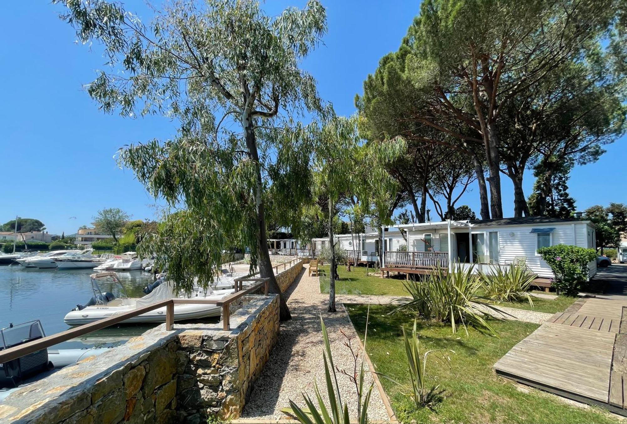 Camping Les Cigales Hotel Mandelieu Buitenkant foto