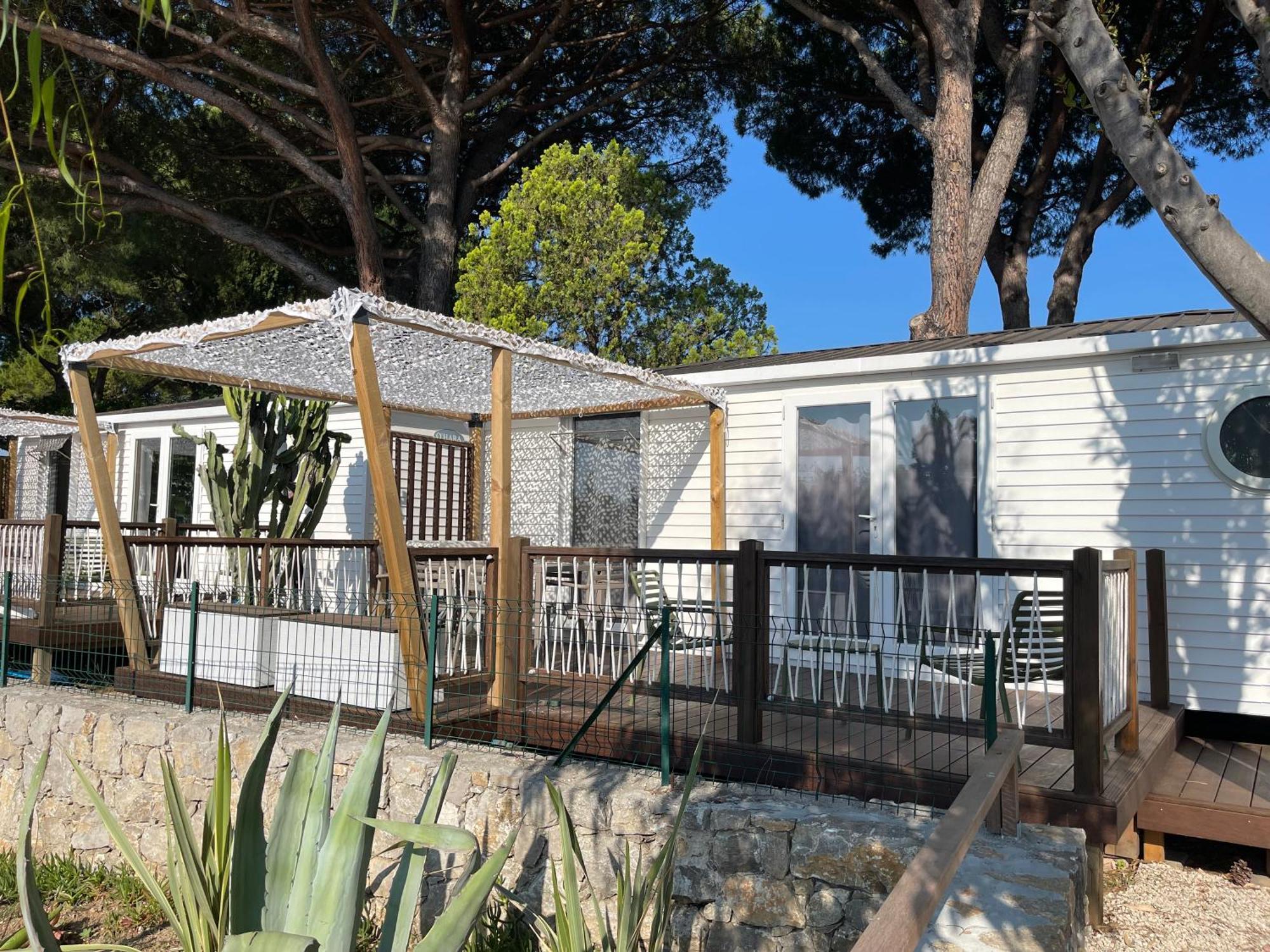 Camping Les Cigales Hotel Mandelieu Buitenkant foto
